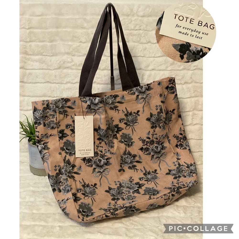 ❤️SALE❤️✨🆕✨Brand New Large Floral Tote Bag